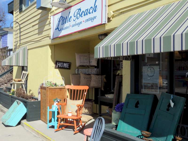 Little Beach Shop, Port Stanley Shops